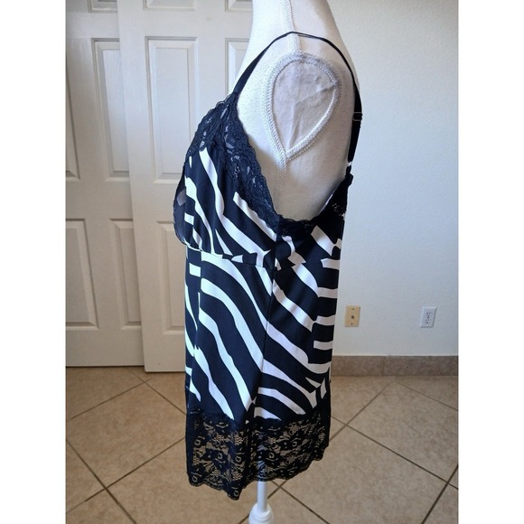 White House Black Market Zebra Lace Camisole Top XL Y2K Style Slip Tank - Picture 6 of 16